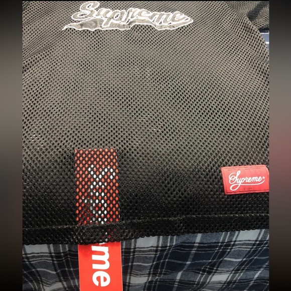Supreme - Picture 5 of 8